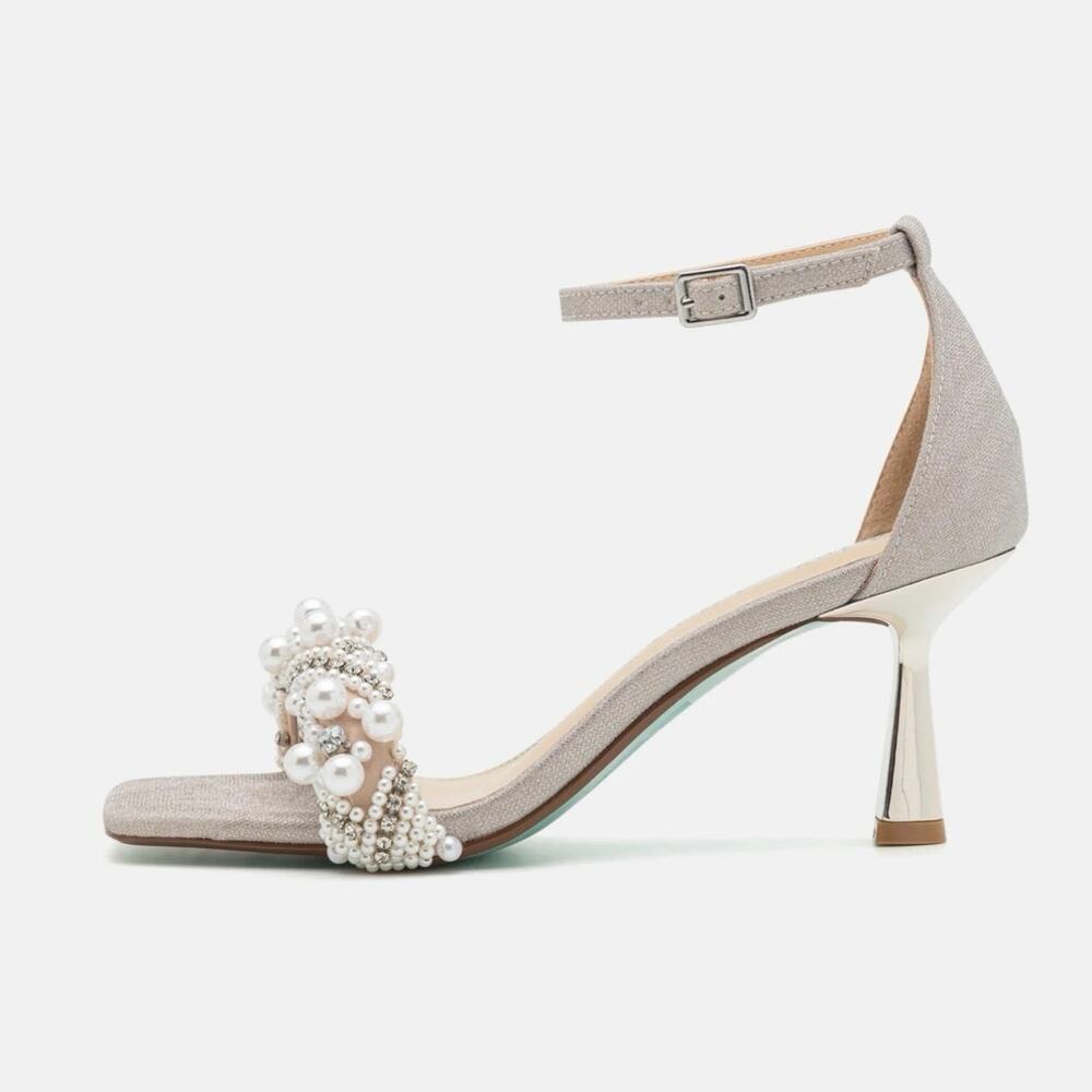 Betsey‎ Johnson NWOT Milo Sandal Heel